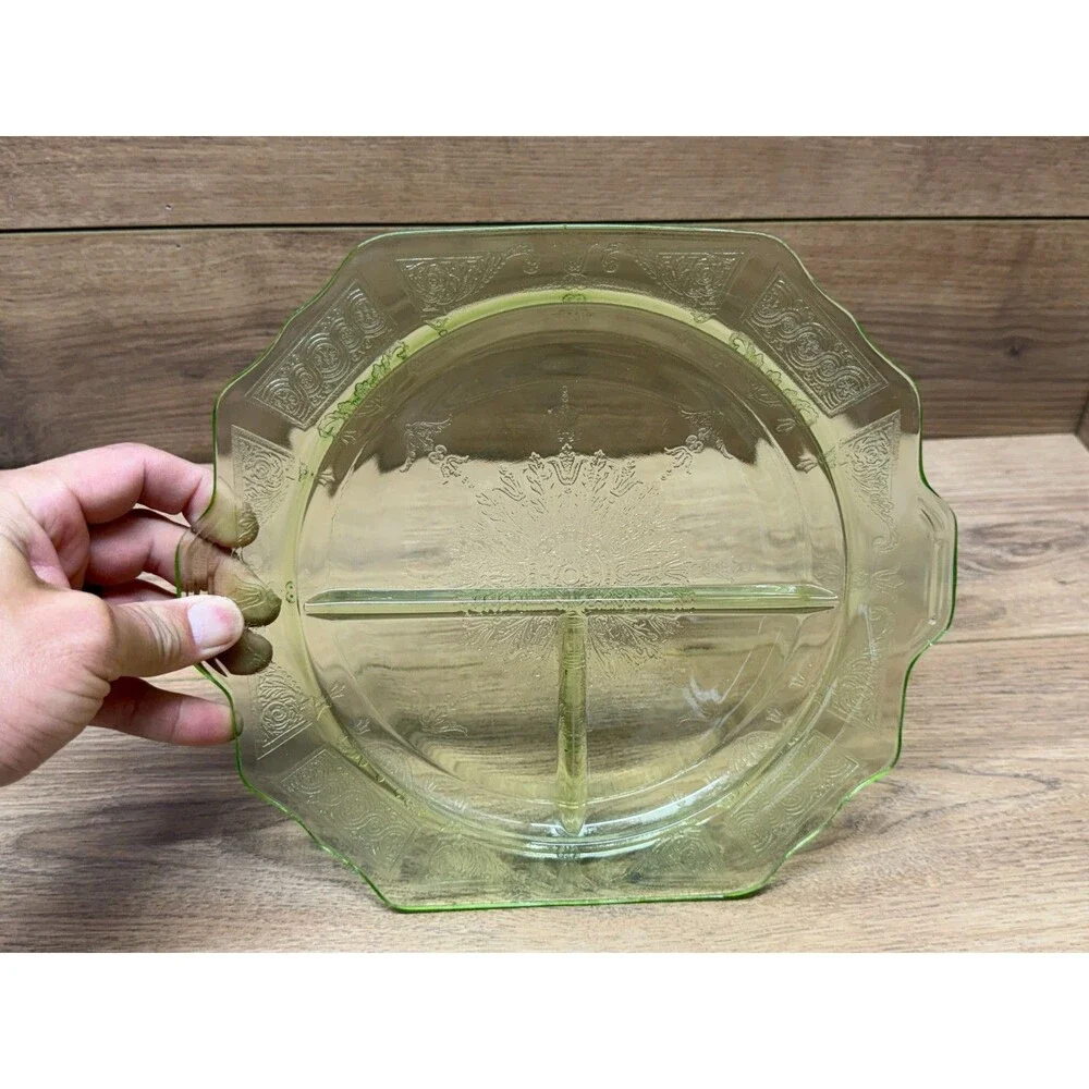 Anchor Hocking Princess Green Uranium Depression Glass Grill Plate 9.5